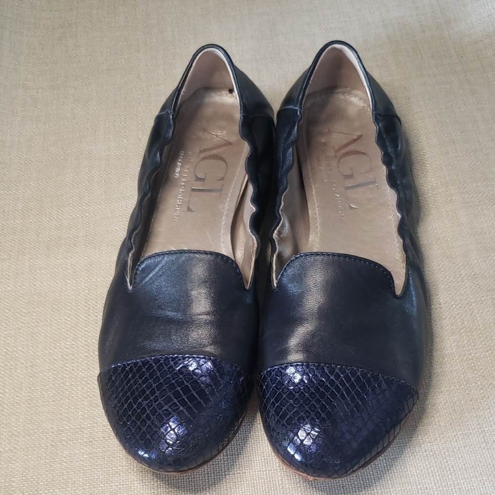 AGL Women's Navy Cap Toe Leather Loafers Size 40